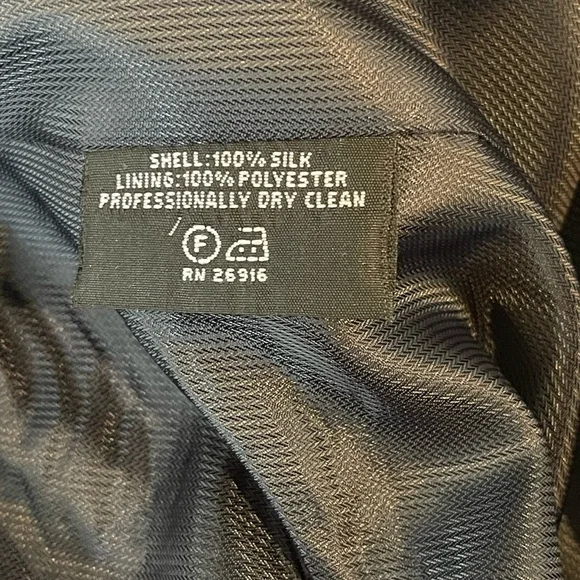 🔥‼️Norm Thompson 40R 100% silk men’s jacket/blazer. Excellent quality clothier! - Picture 6 of 11